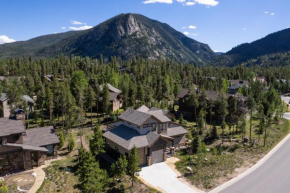 Royal Mountain Vista: Frisco Luxury Retreat